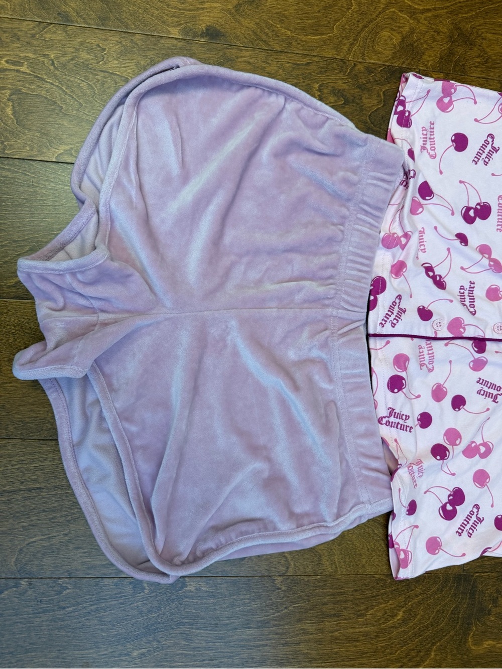Juicy Couture Pink logo Cherry-Print top Short Pajama Set Sz M - Picture 5 of 15